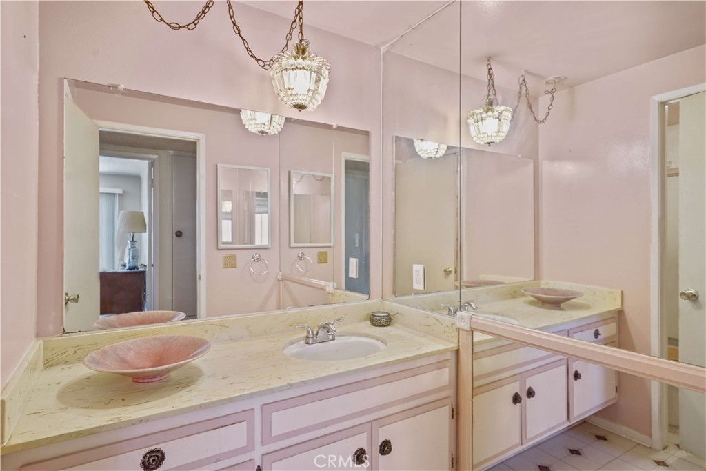 Original bathroom before the remodel